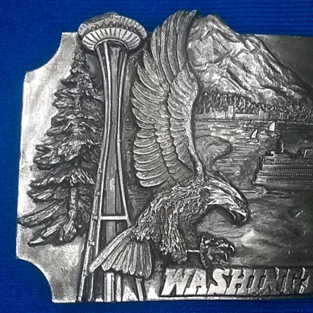 Vintage 1988 Siskiyou Washington State Pewter Buckle (P35)